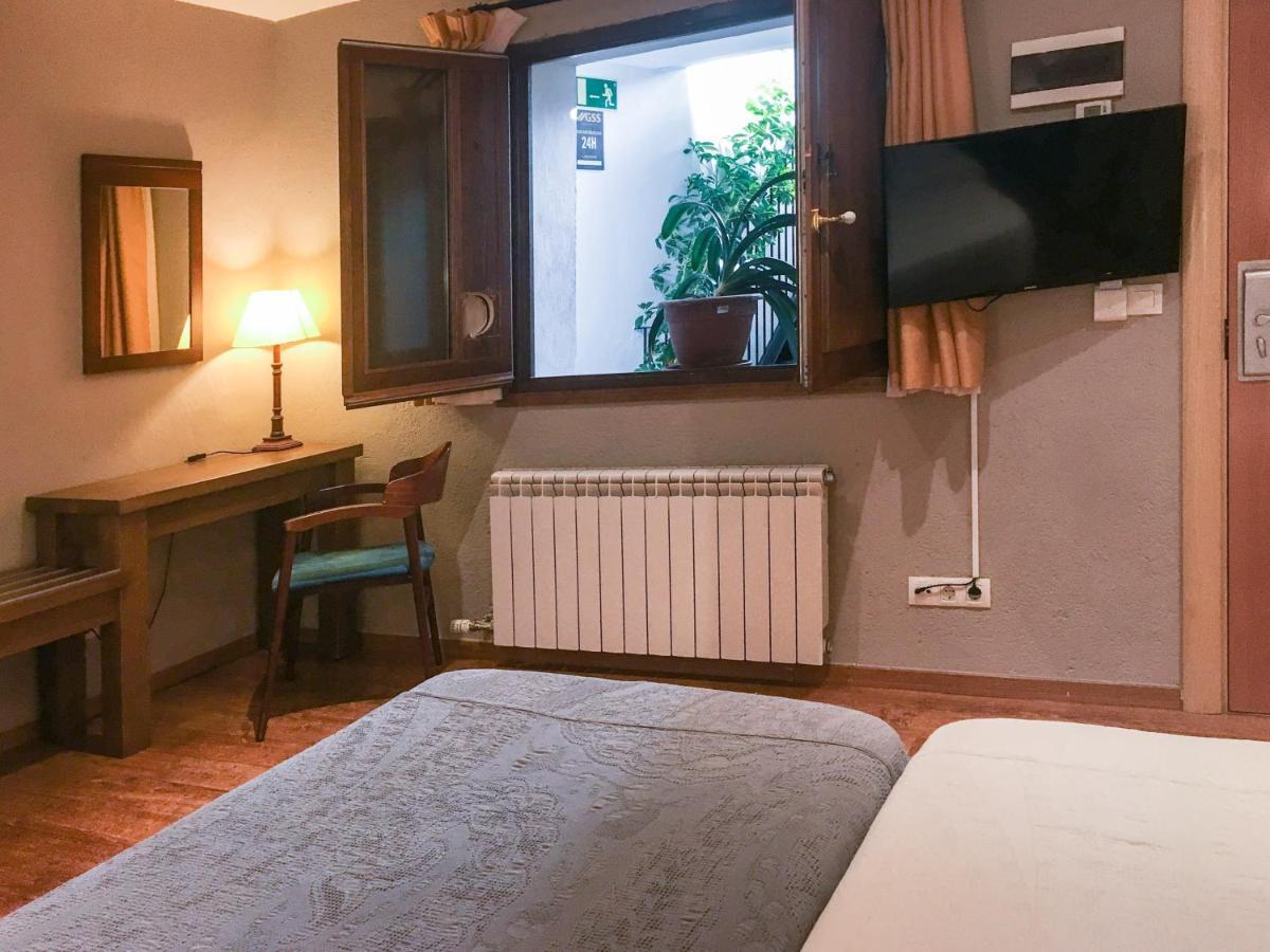 Hotel Fonda Merce Ливия Екстериор снимка