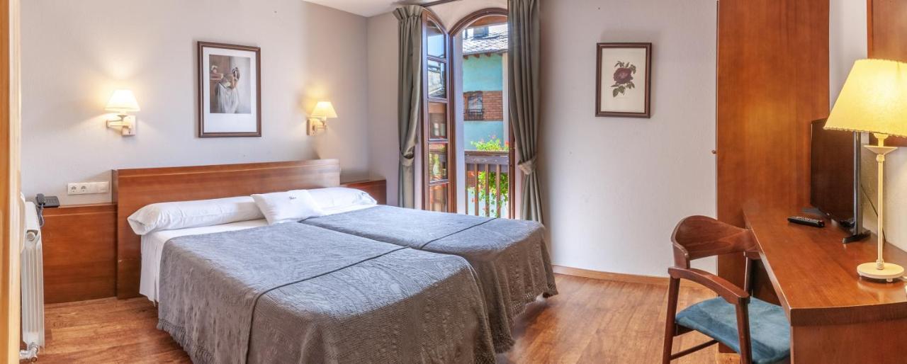Hotel Fonda Merce Ливия Екстериор снимка