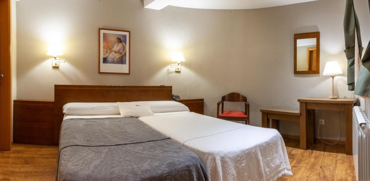 Hotel Fonda Merce Ливия Екстериор снимка