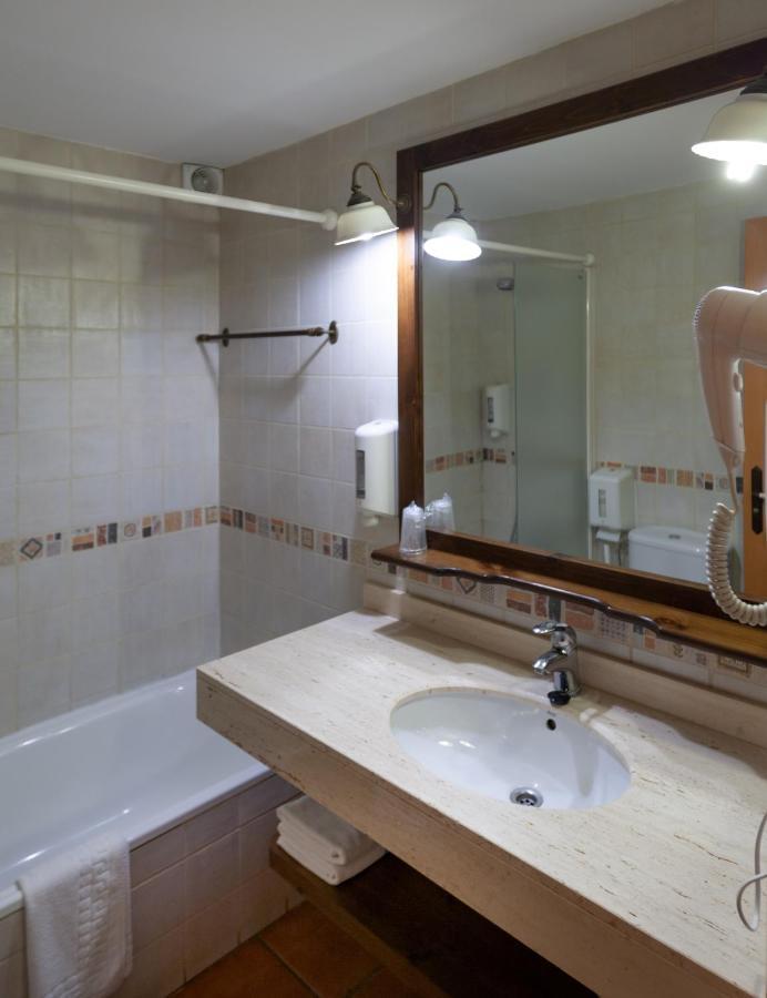 Hotel Fonda Merce Ливия Екстериор снимка