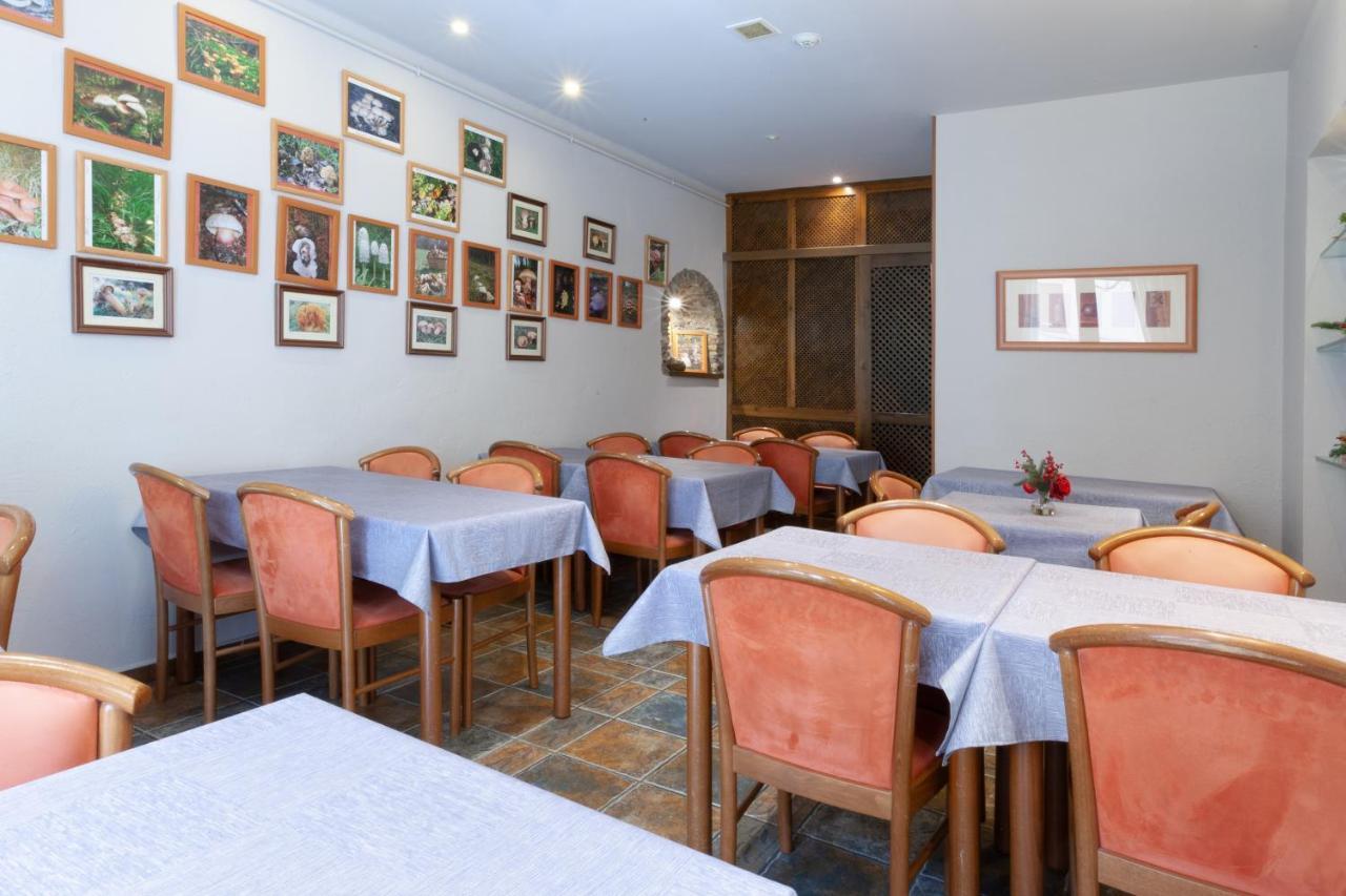Hotel Fonda Merce Ливия Екстериор снимка