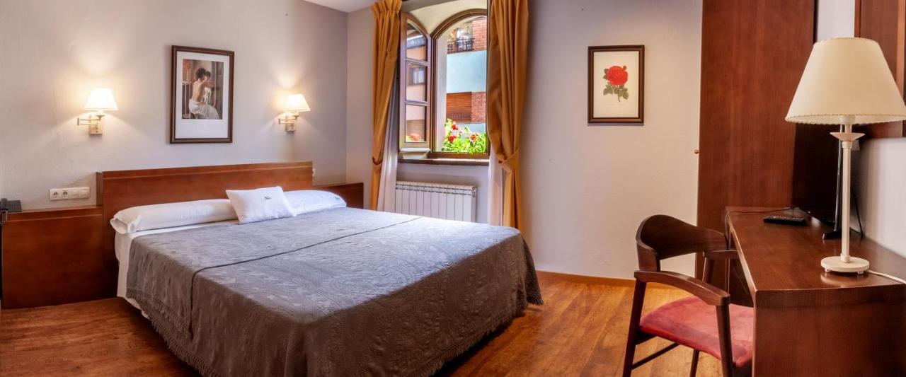 Hotel Fonda Merce Ливия Екстериор снимка